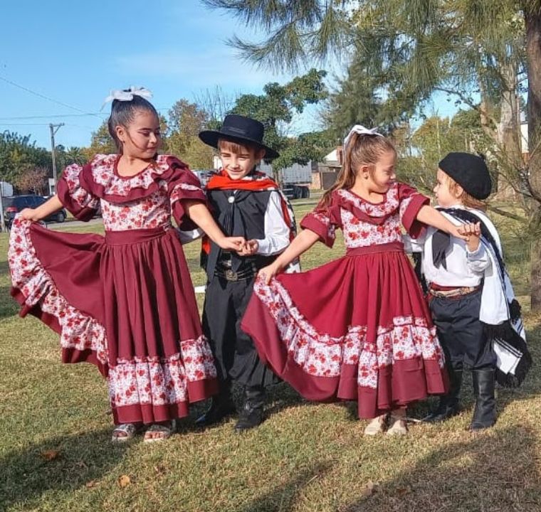 Danzas Folklóricas Infantiles 6